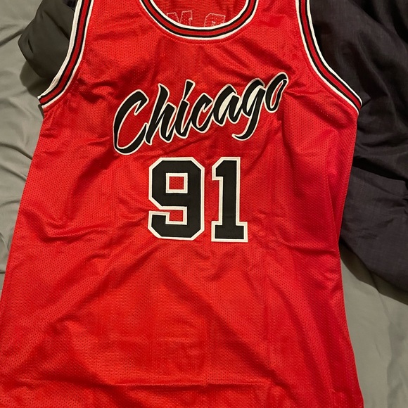 Dennis Rodman Autographed Bulls jersey. - Picture 3 of 3